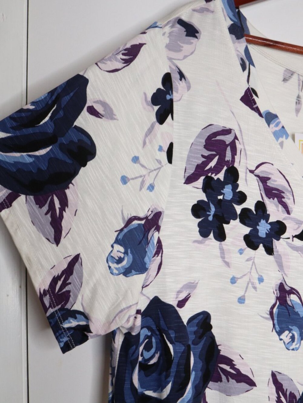 Lularoe Christy T Size 3XL Top Floral White Blue Short Sleeve Shirt NEW Plus Sz